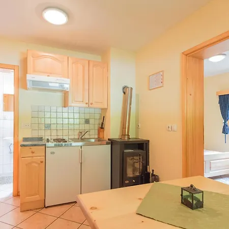 בית נופש Authentic Pohorje House With Riverside Outdoor Sauna *