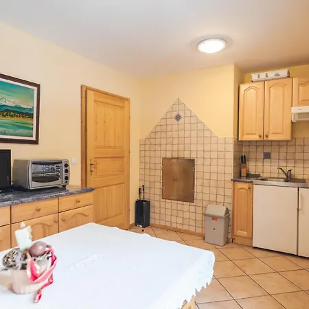 Authentic Pohorje House With Riverside Outdoor Sauna בית נופש Oplotnica