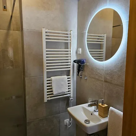 בית נופש Authentic Pohorje House With Riverside Outdoor Sauna *