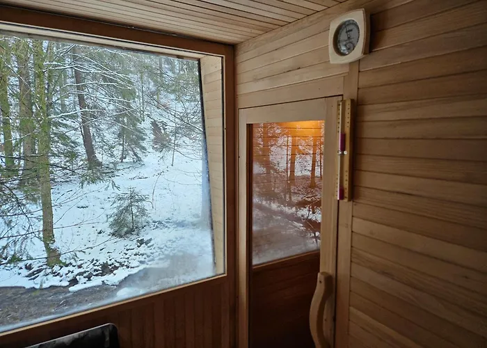 Vakantiehuis Authentic Pohorje House With Riverside Outdoor Sauna Oplotnica