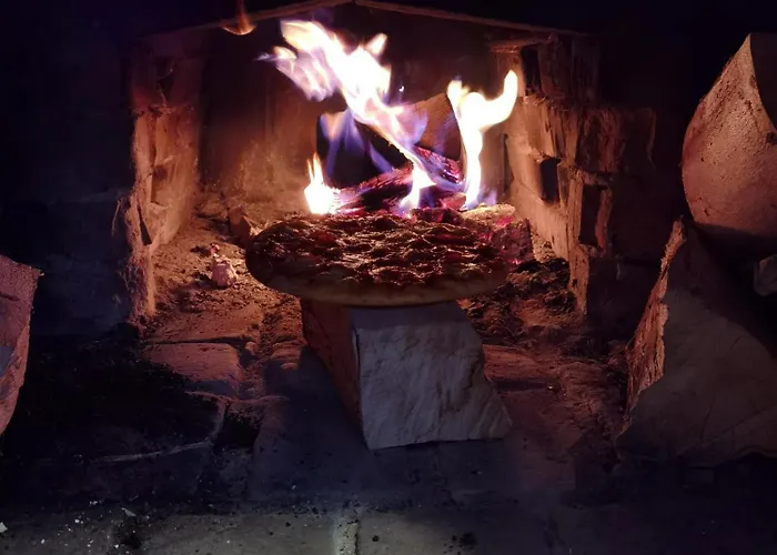 別荘 Authentic Pohorje House With Riverside Outdoor Sauna