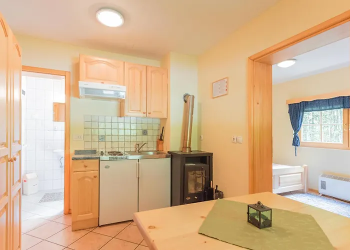 Vakantiehuis Authentic Pohorje House With Riverside Outdoor Sauna *